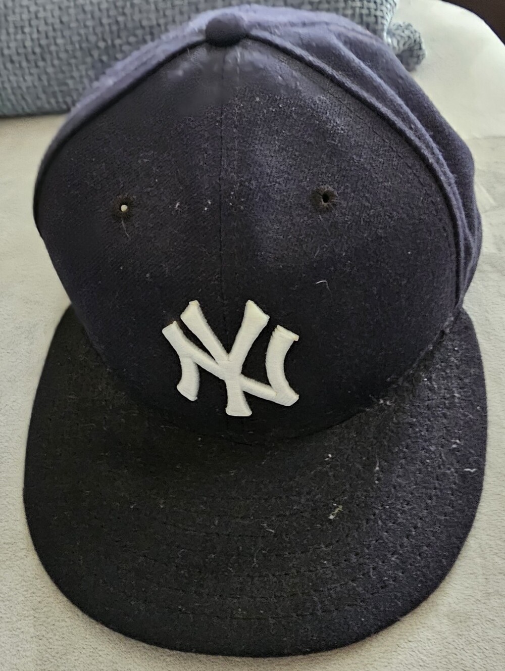 New Era Navy Blue & White New York Yankees Fitted Cap